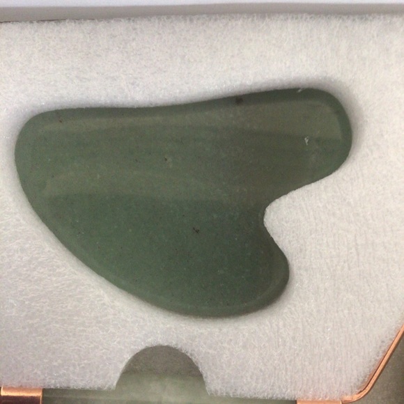 BAIMEI JADE ROLLER GUA SHA FACIAL TOOLS GIFT SET NWT - Picture 4 of 14